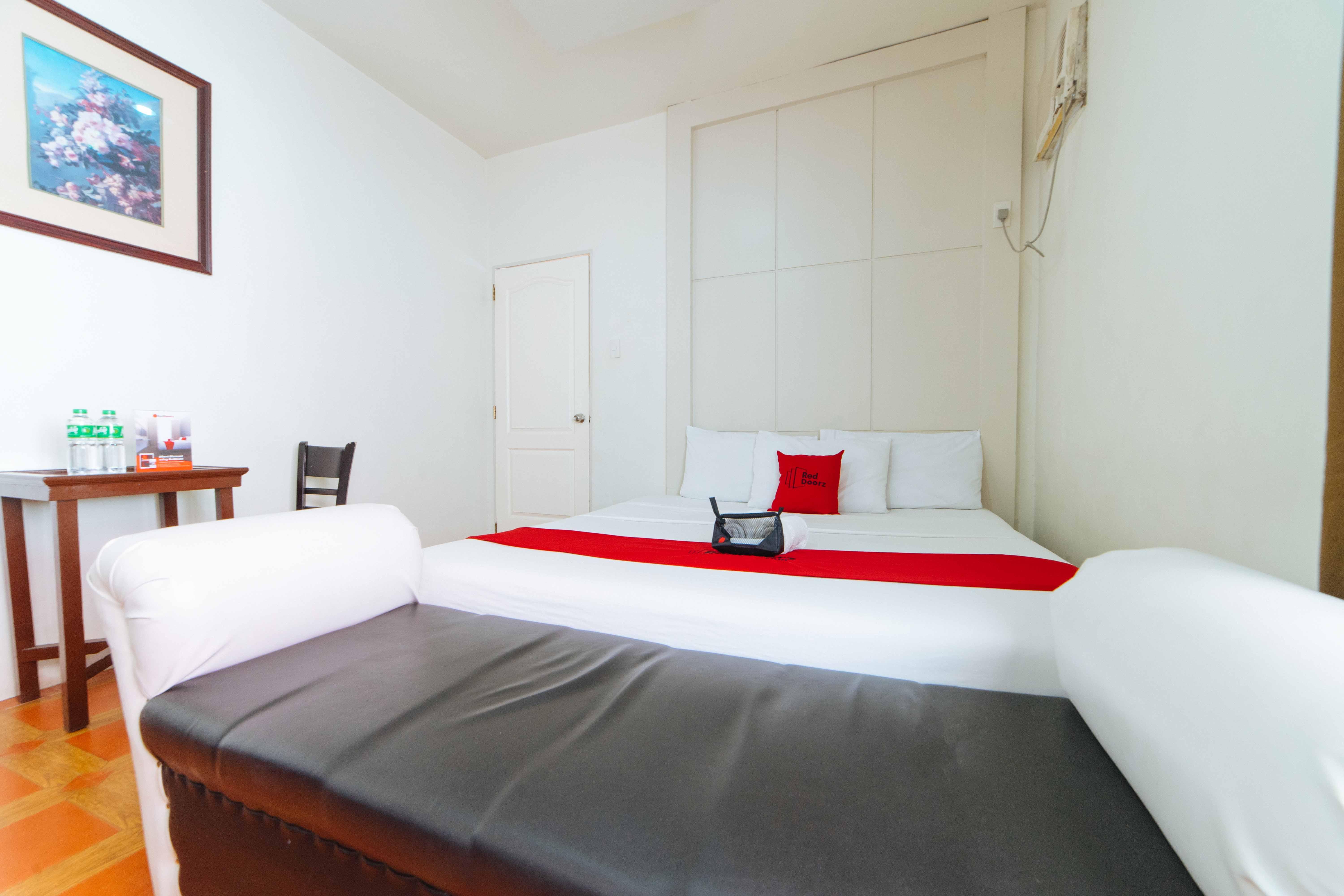 Reddoorz Near Walking Street Angeles City Exterior foto